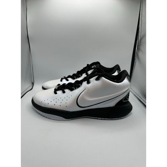 Nike LeBron 21 GS “Conchiolin” size 6.5y/ 8 women’s - Picture 1 of 6